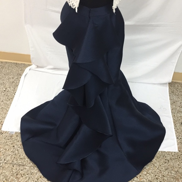 Two piece prom dress - Picture 2 of 3